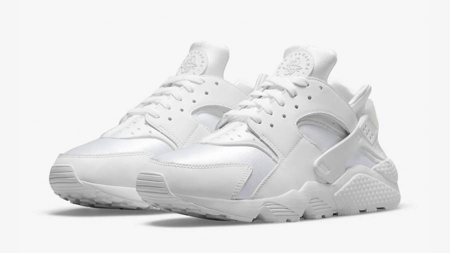 nike air max huarache triple white