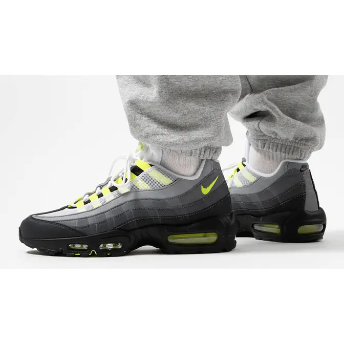 efecto añadir Aptitud Nike Air Max 95 OG Neon | Where To Buy | CT1689-001 | The Sole Supplier