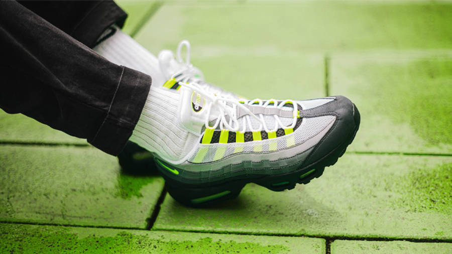 Nike Air Max 95 OG Neon | Where To Buy | CT1689-001 | The Sole ... نودلز الكوري