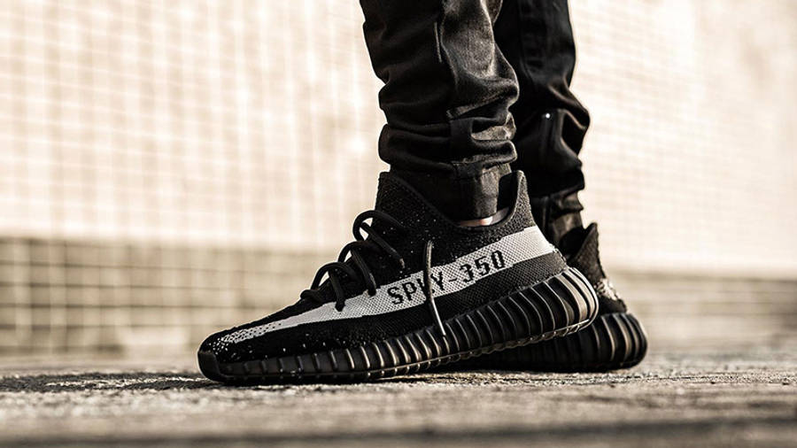 yeezy boost v2 black and white