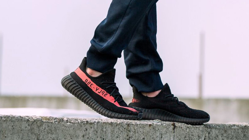 vonnis parfum Rimpels Yeezy Boost 350 V2 Core Black Red | Where To Buy | BY9612 | The Sole  Supplier