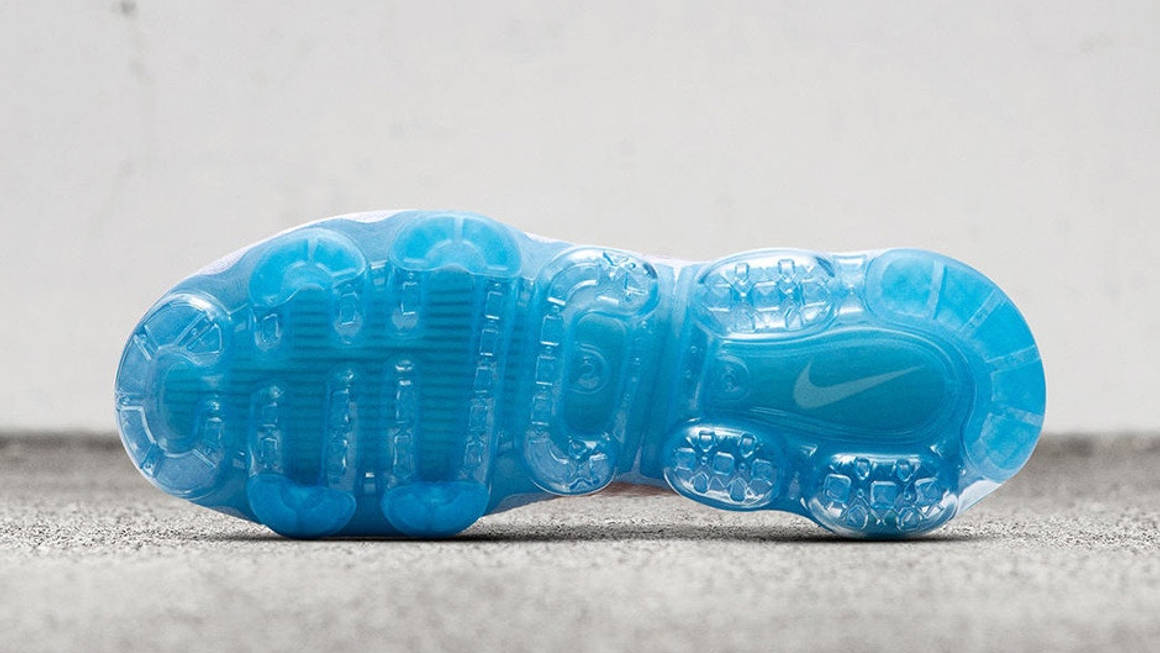 explorer dark vapormax