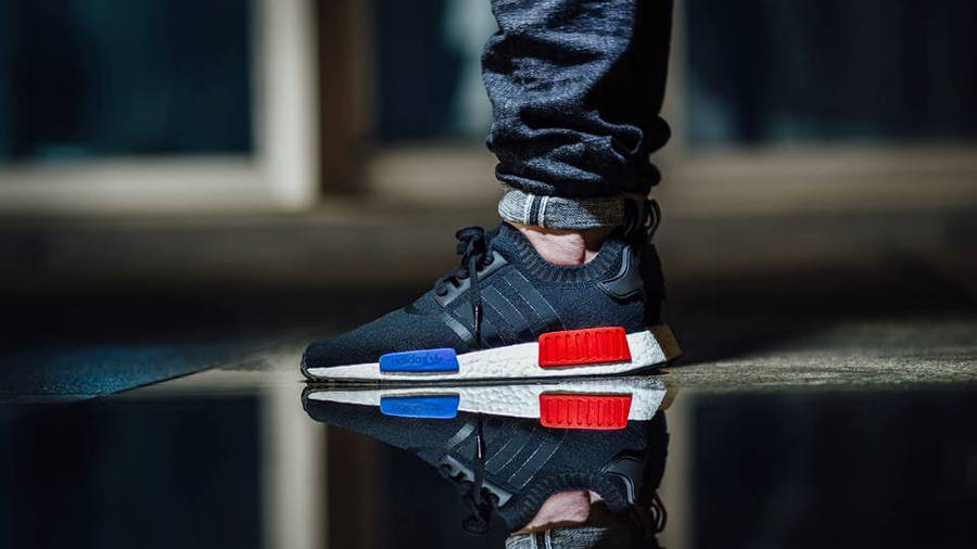 nmd r1 primeknit black and red