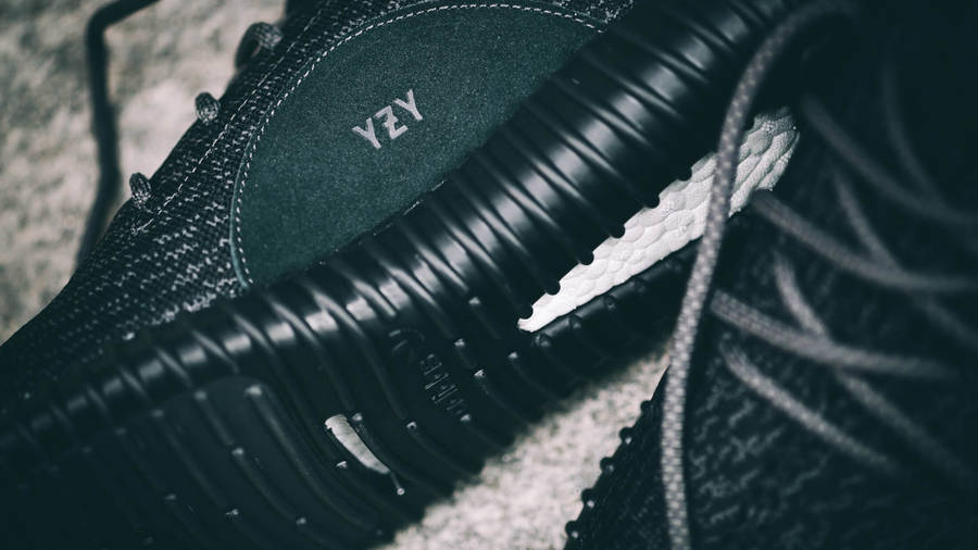 yeezy 350 black bottom