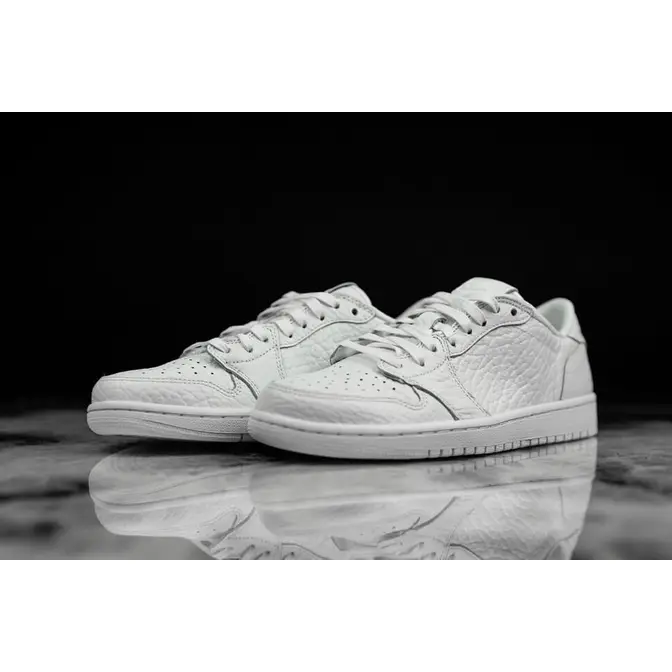 Jordan 1 clearance low swooshless white