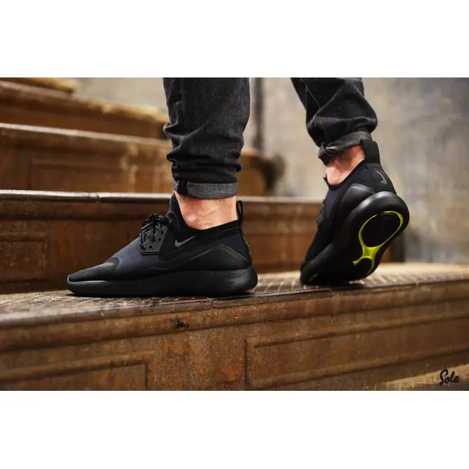 Nike LunarCharge Triple Black Where To Buy 923619 001 The Sole Supplier