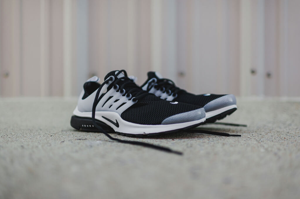 Nike Air Presto Black White