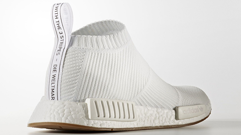 nmd laceless white