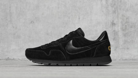 The COMME des GARCONS x Nike Air Pegasus 83 Triple Black Is Absolute Perfection The COMME des GARCONS x Nike Air Pegasus 83 Triple Black Is Absolute Perfection