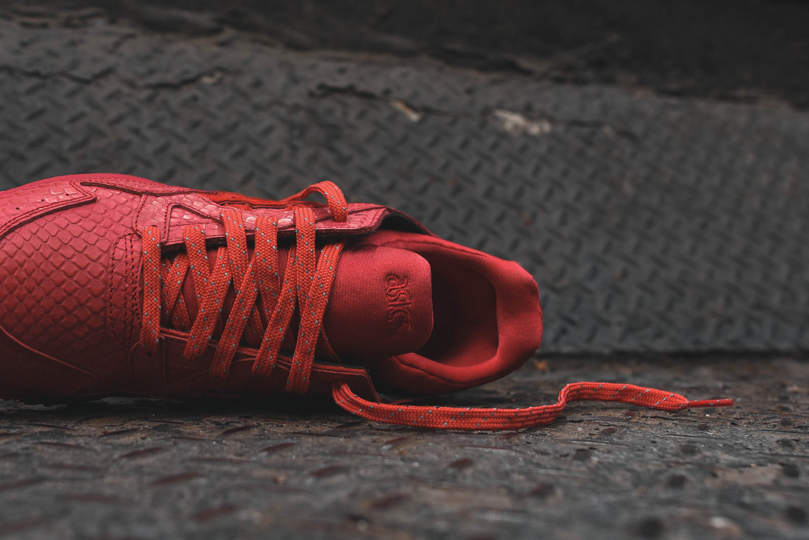 arpón hacha temor ASICS Gel Lyte V Red Mamba | Where To Buy | TBC | The Sole Supplier