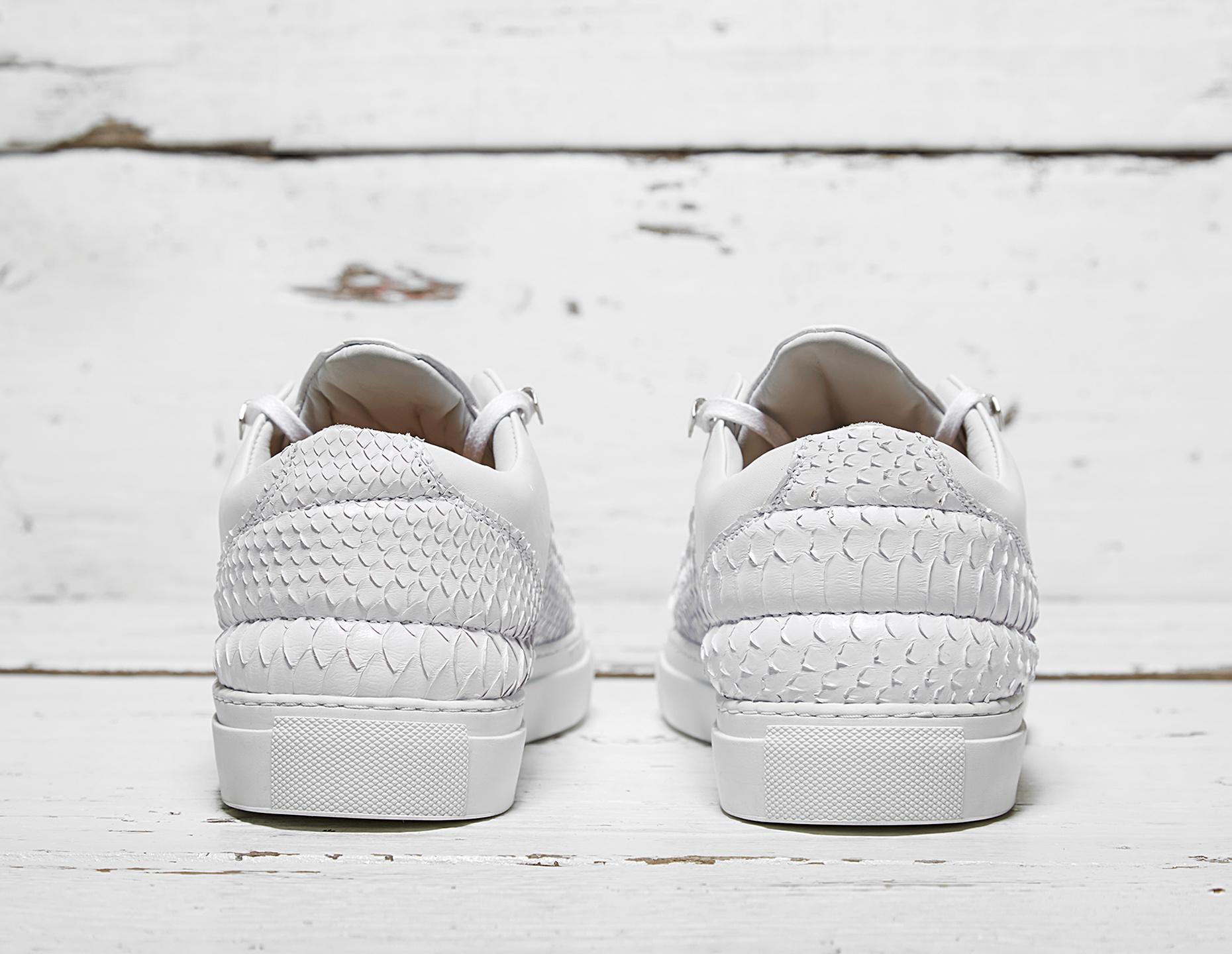 Filling Pieces Mountain Cut Low White