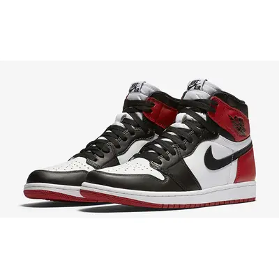 Nike Air Jordan 1 selling Chicago black toe