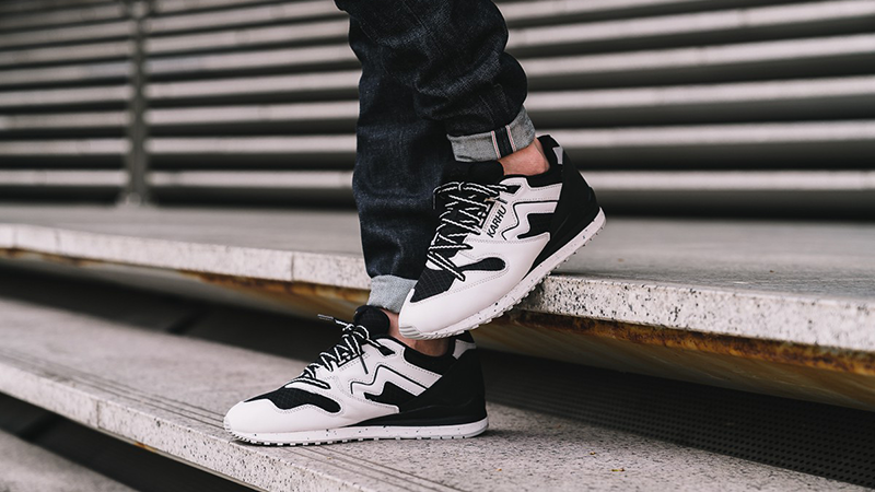 Karhu Paavo X Synchron Classic Black White
