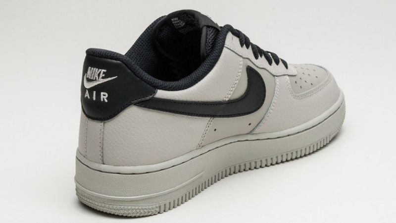 Nike Air Force 1 07 Grey Black