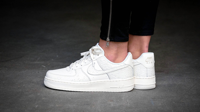 white sail air force 1
