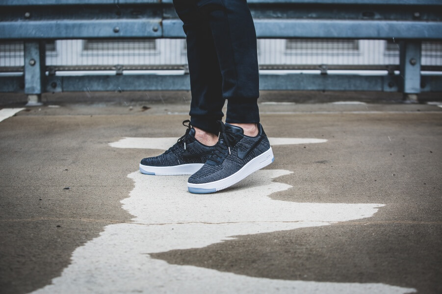 air force 1 flyknit low black white