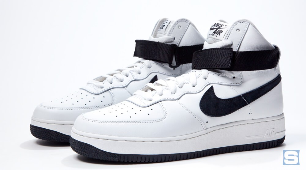 air force 1 retro high black and white