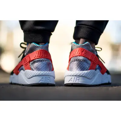 Nike air huarache 2025 fb qs black crimson