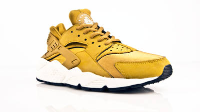 gold huaraches mens