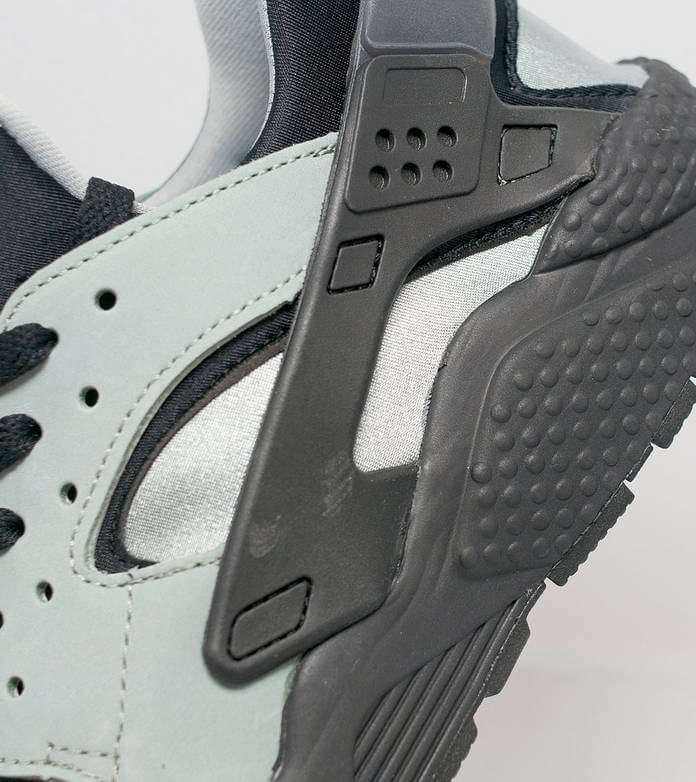 Nike Air Huarache Green Nubuck