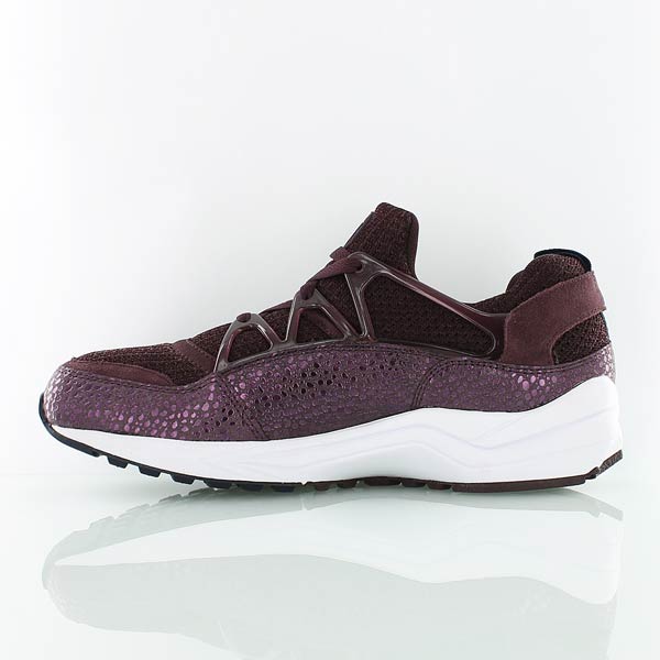 nike air huarache burgundy
