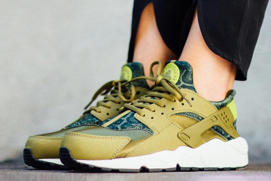 Green and gold clearance huaraches