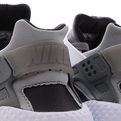 Nike Air Huarache Wolf Grey