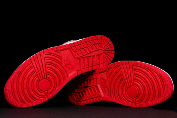 Nike Air Jordan 1 Mid Hare