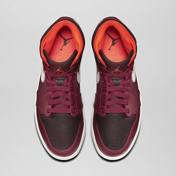 Nike Air Jordan 1 Mid Team Red