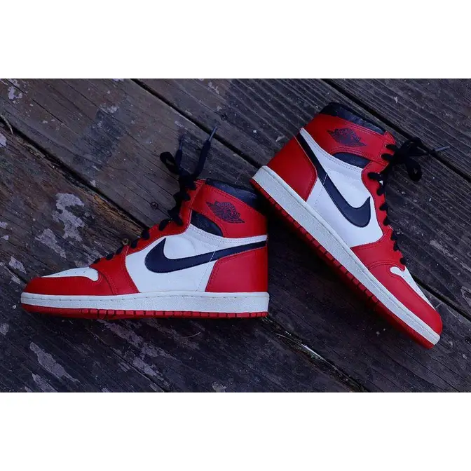 Nike Air Jordan 1 OG High Chicago | Where To Buy | 555088-101 