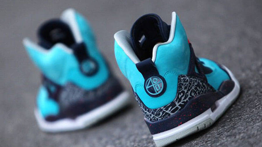 jordan spizike turquoise blue