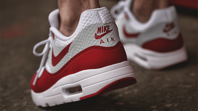 white and red nike air max 1
