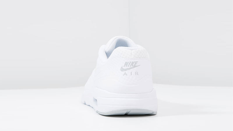 nike air max 90 essential triple white