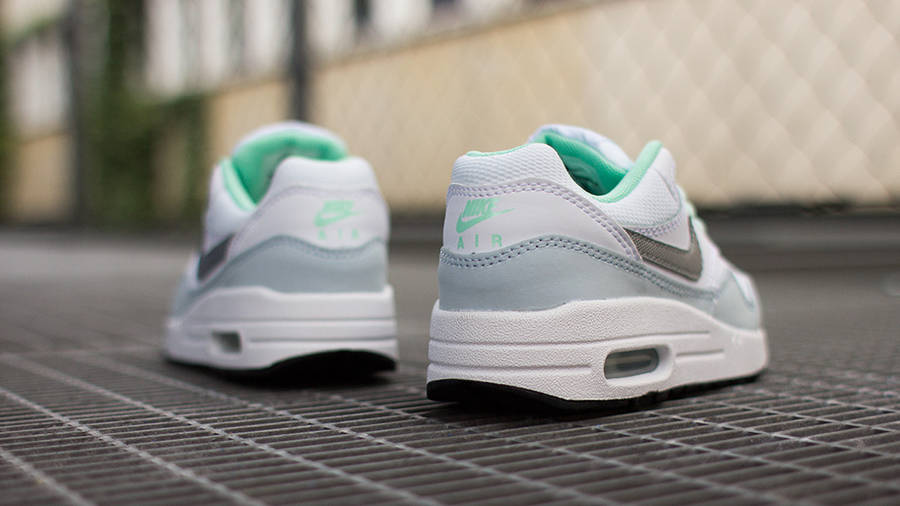 nike air max holographic white