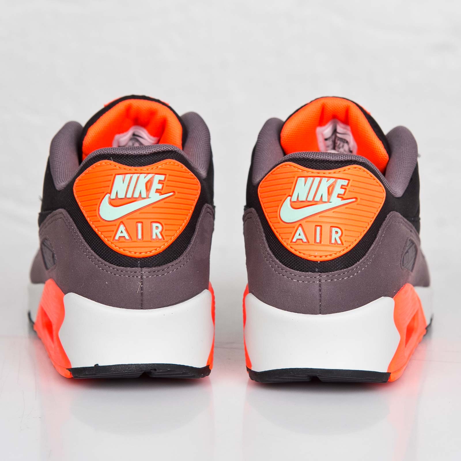 Nike Air Max 90 Essential Black Hyper Crimson