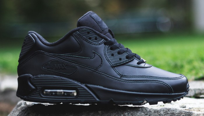 air max all black leather