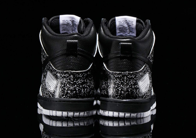 nike dunk high notebook