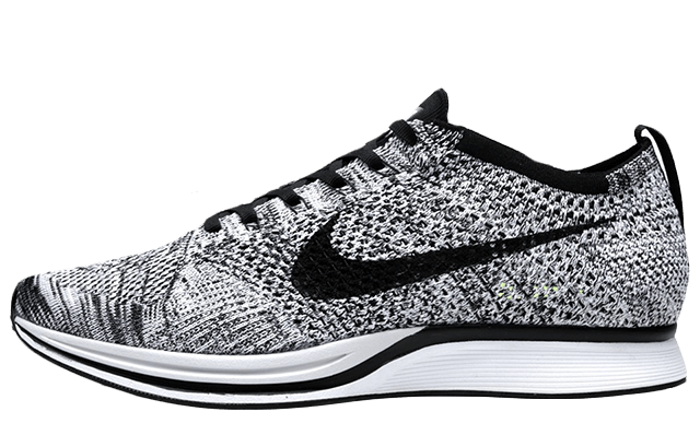 black and white nike flyknit