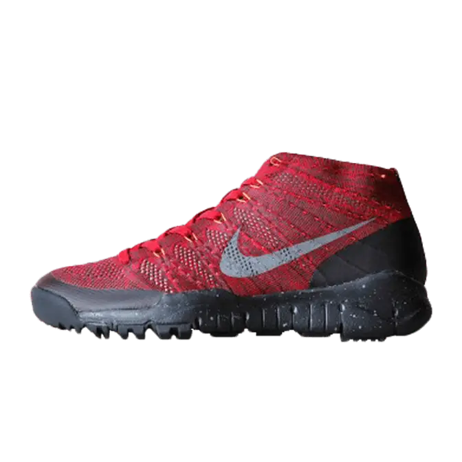 Nike chukka red deals