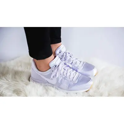 Nike internationalist outlet violet