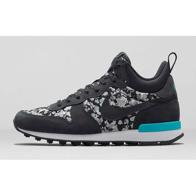 Nike internationalist liberty deals