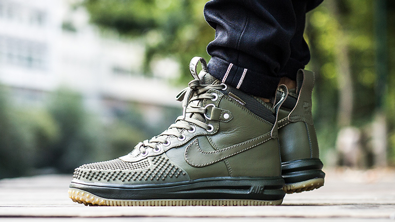 nike green duck boots