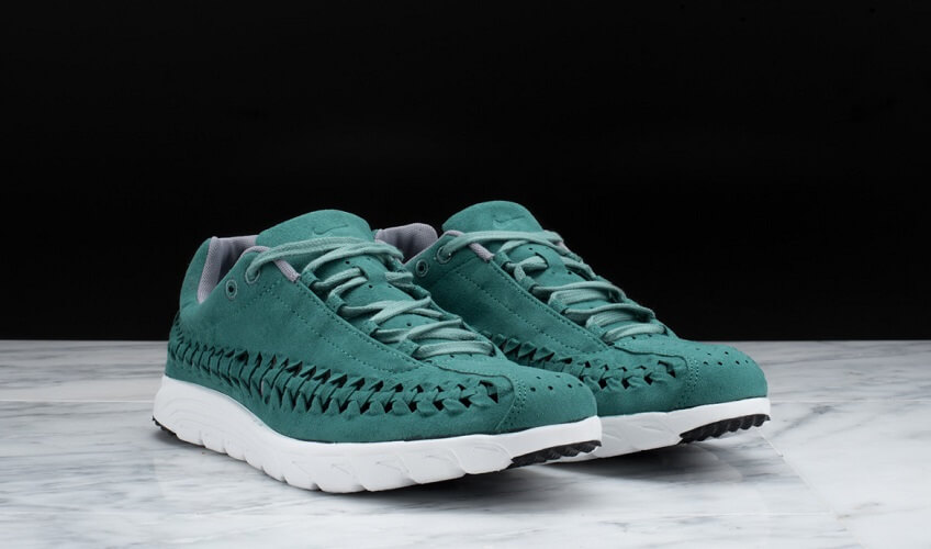 Nike Mayfly Woven Jade