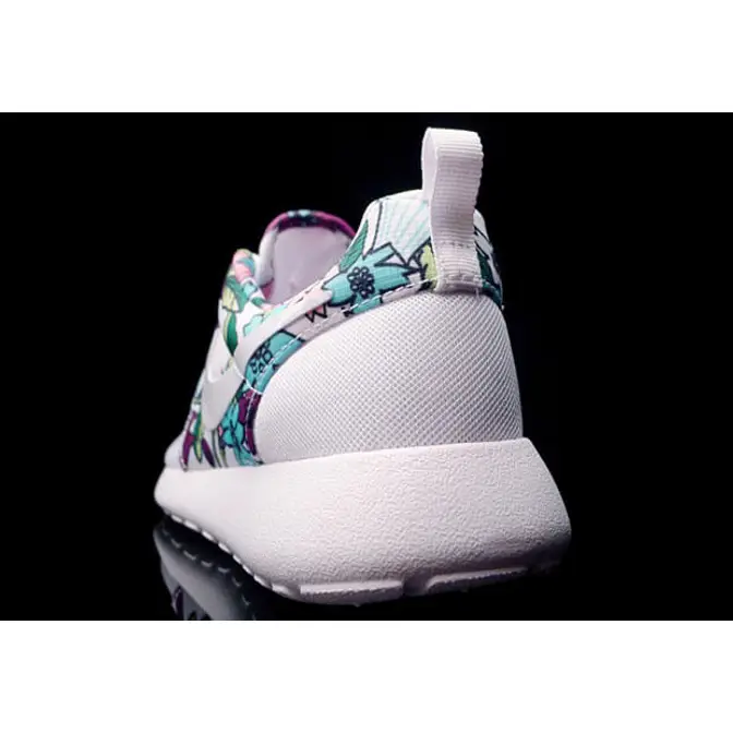 Basket nike best sale roshe run print