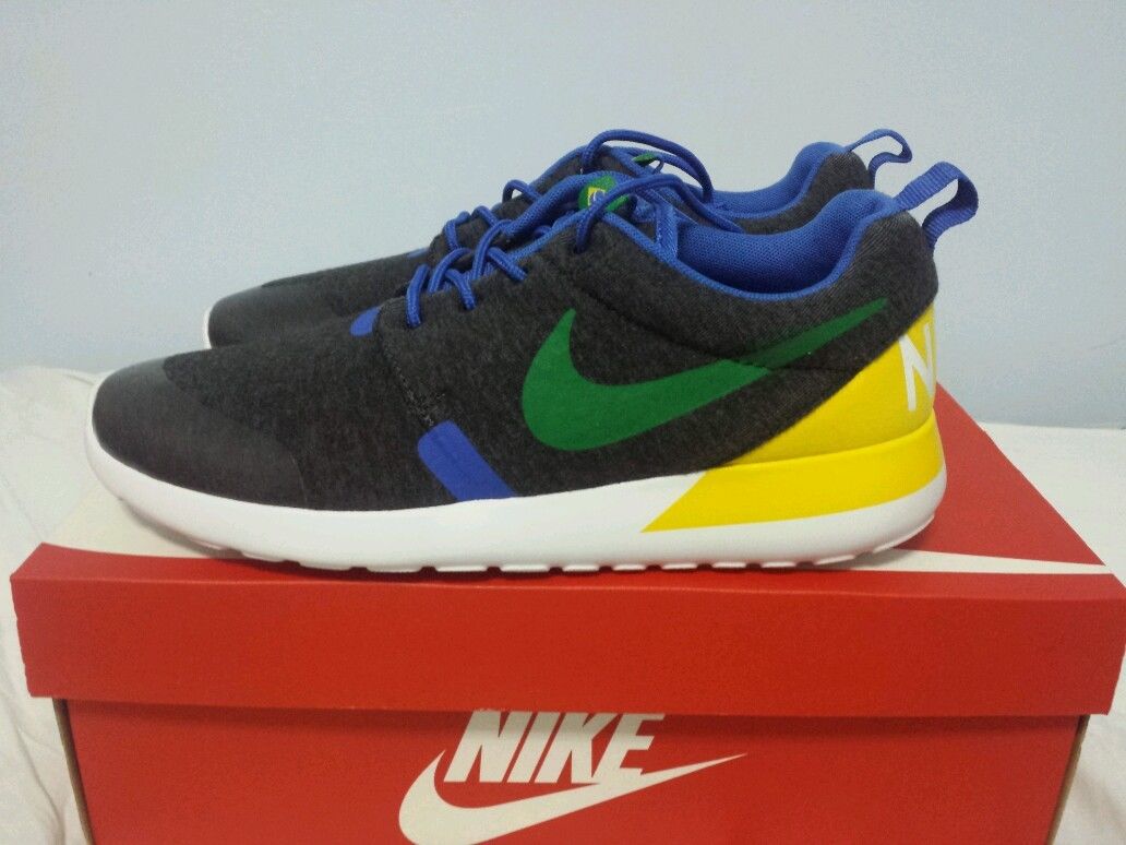 Nike Roshe Run GS Brazil