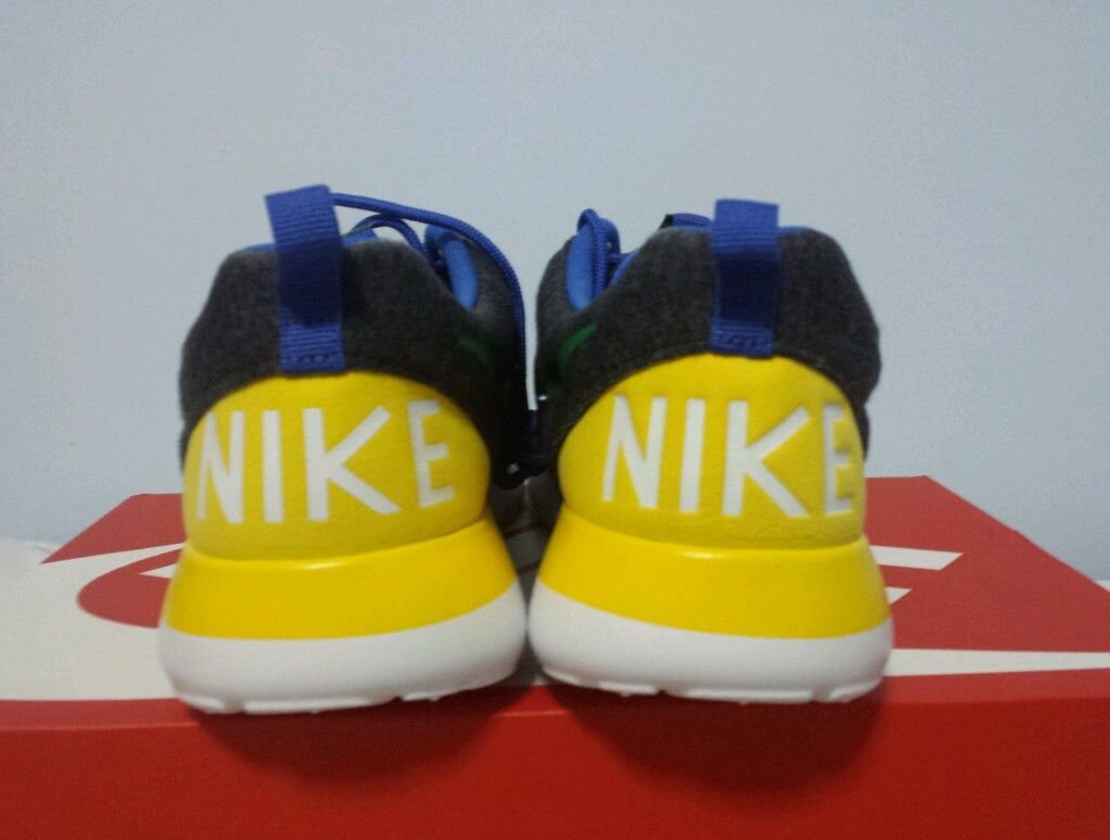 Nike Roshe Run GS Brazil