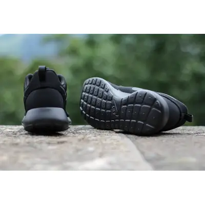 Roshe run two outlet triple black