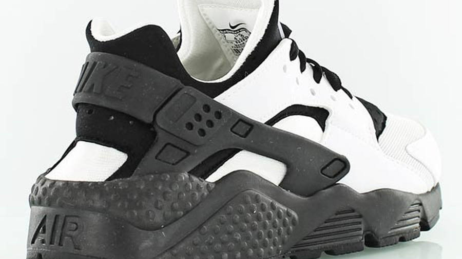 huarache run black and white