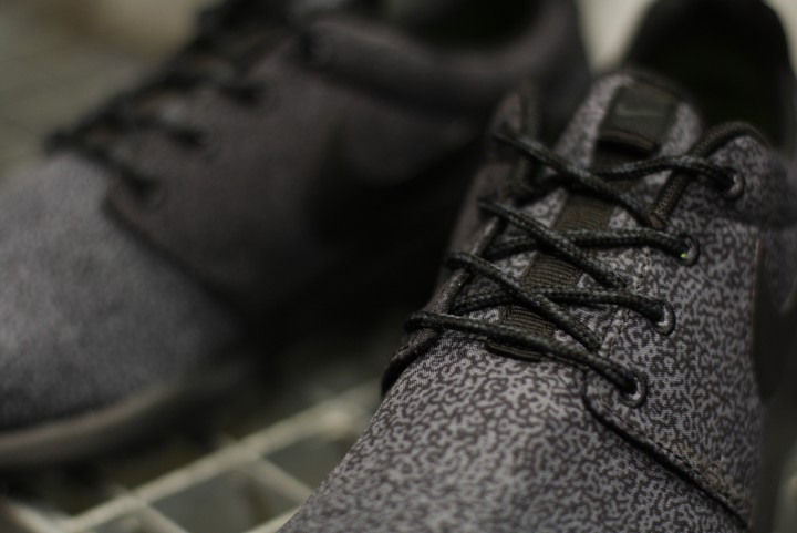 Nike WMNS Rosherun Print Anthracite