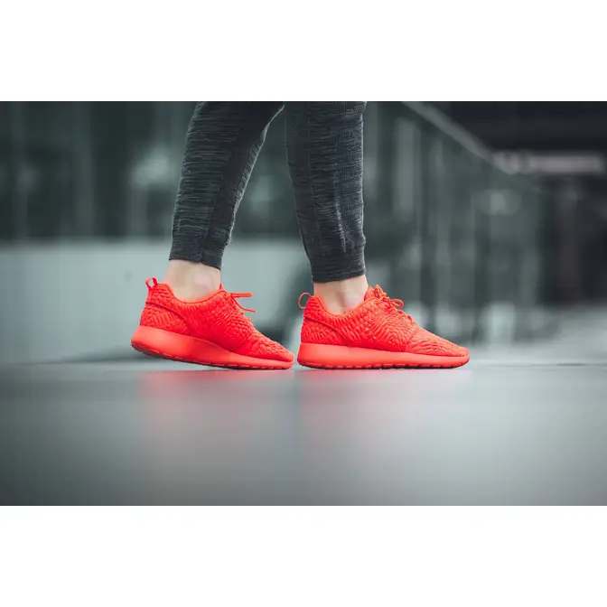 Nike roshe deals run mens red